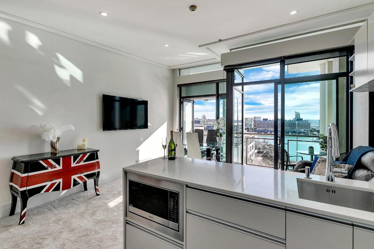 Penthouse Premier Apartment Оукланд Екстериор снимка