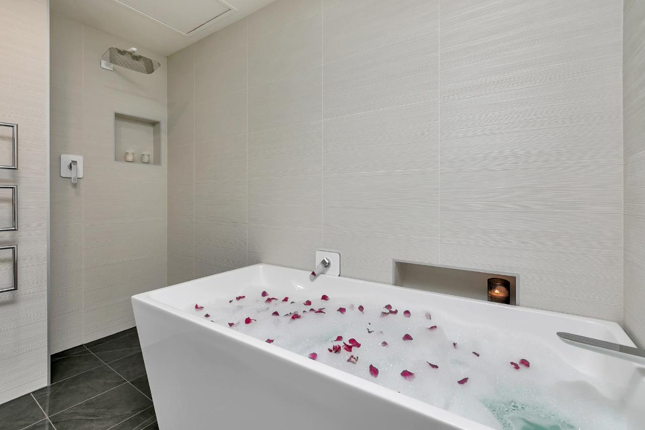 Penthouse Premier Apartment Оукланд Екстериор снимка