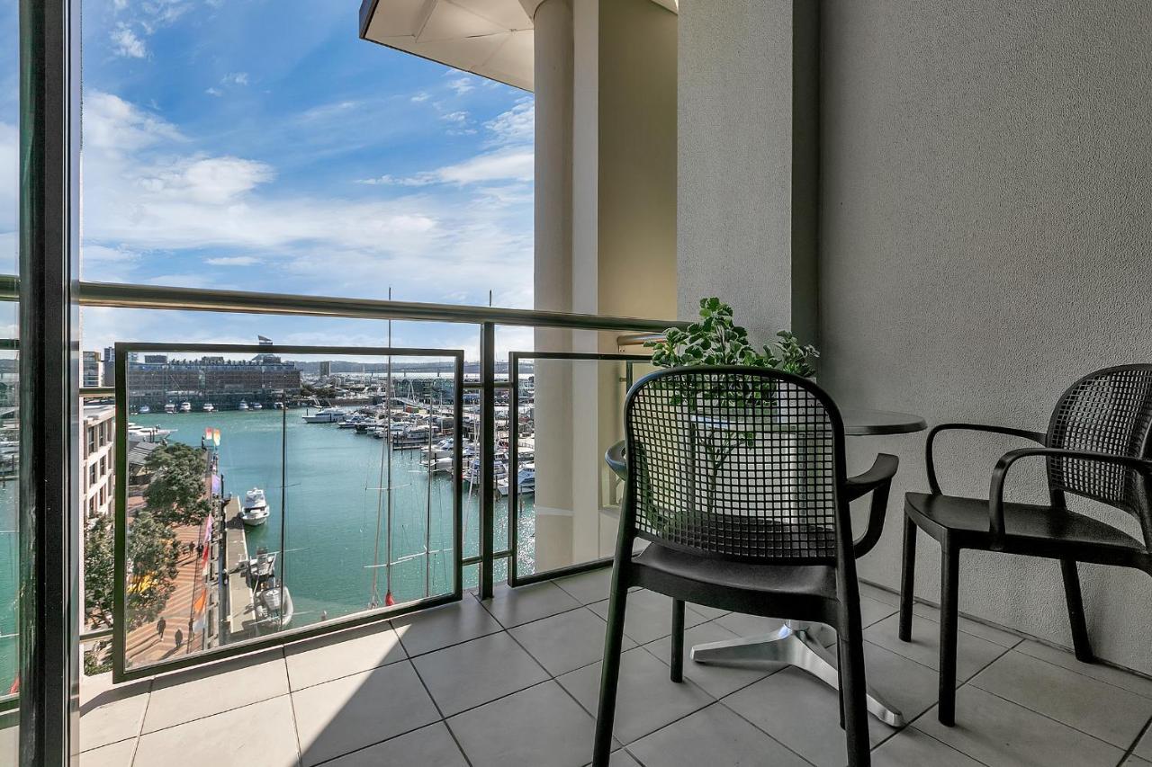 Penthouse Premier Apartment Оукланд Екстериор снимка